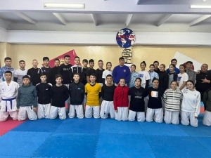 Juniors and cadets in Bishkek take part in karate training camps